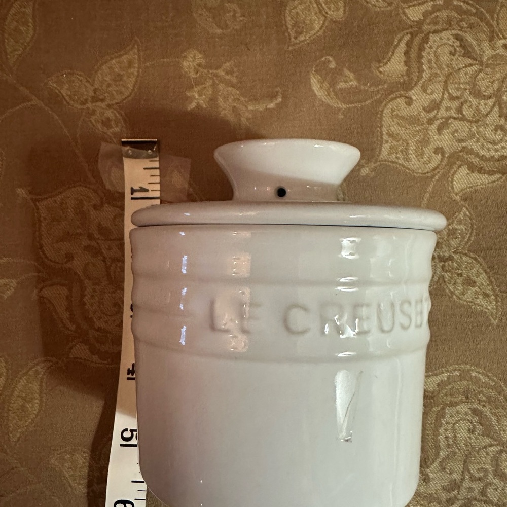 Le creuset Farmhouse white butter keeper
